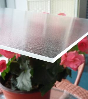 Ultra clair verre solaire modelé