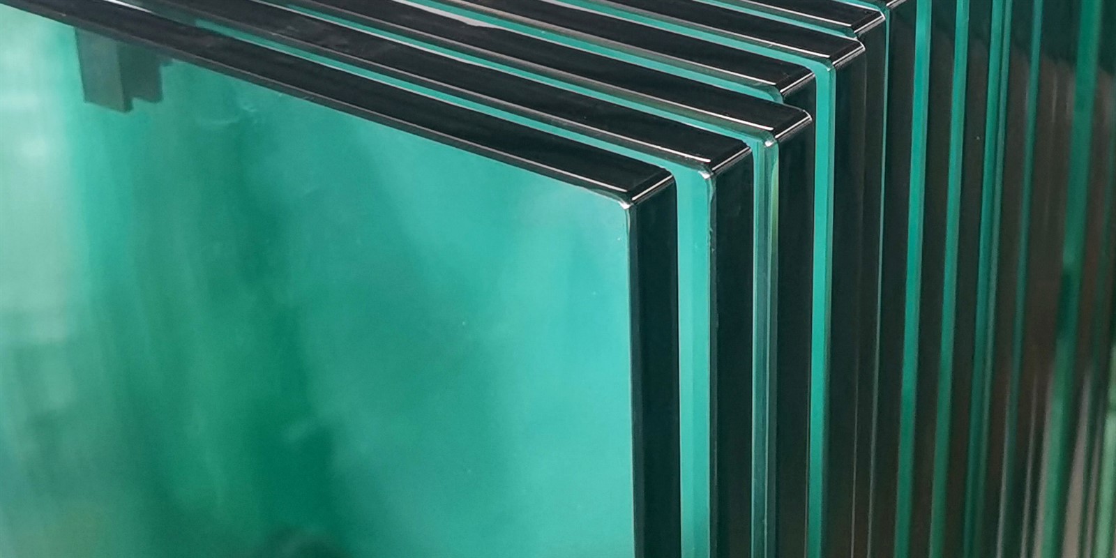 Tempered hockey glass Tempered hockey glass