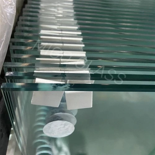 Verre de sécurité pour la porte de la douche