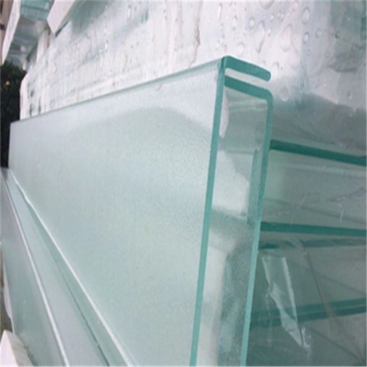 u-shaped glass-1